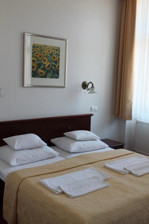 Madi Kuria Hotel الغرفة الصورة